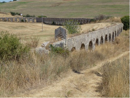  Aqudukt bei Arquinia