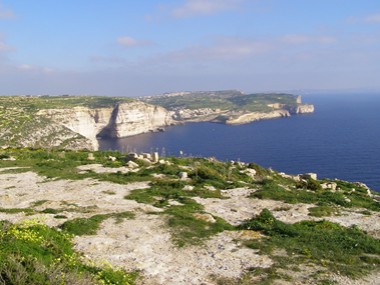 Malta, Gozo:  Klippen bei Ras Il Wardija