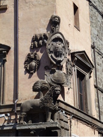 Viterbo Wappen Piazza del Plebiscito
